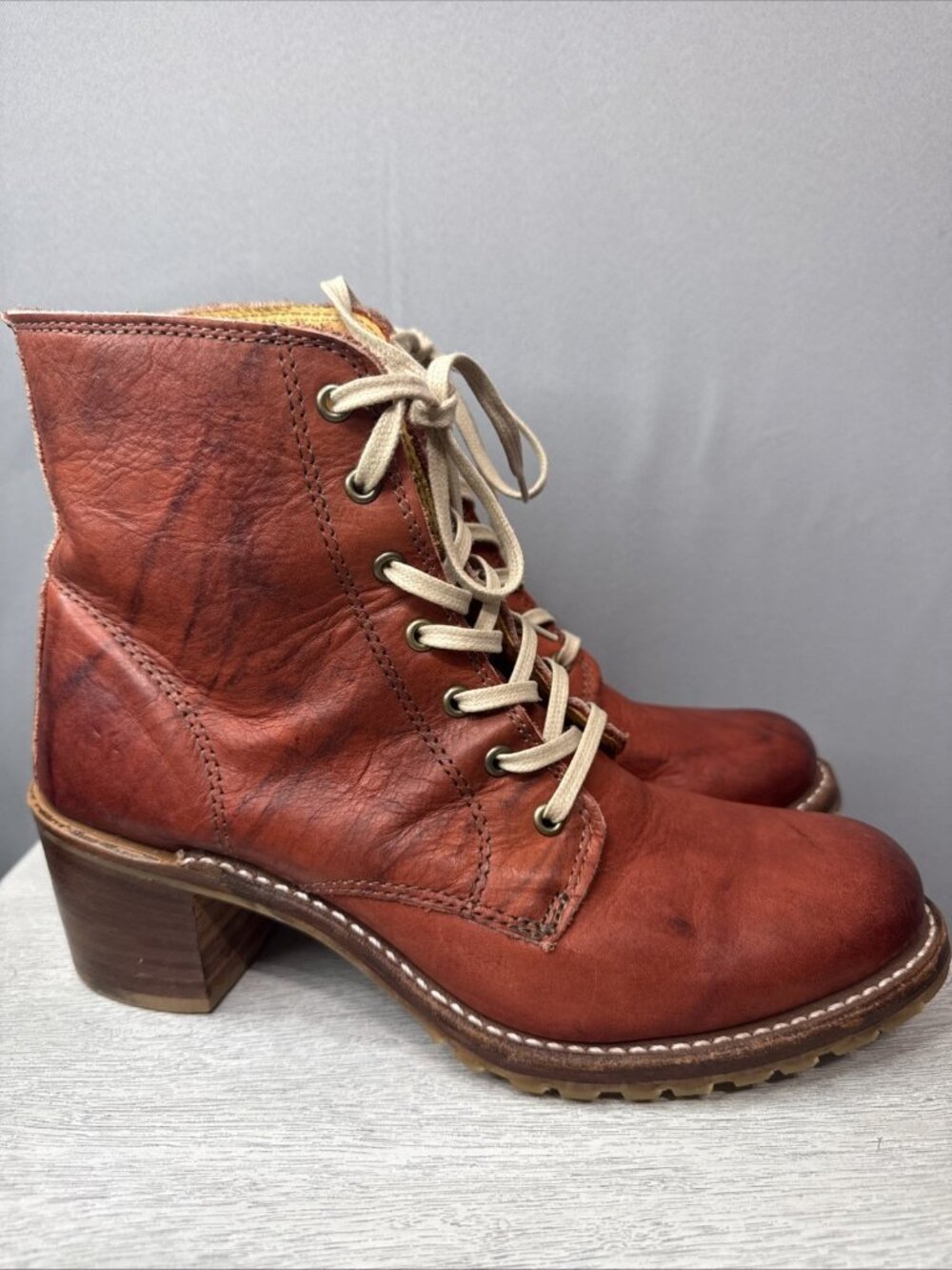 RARE Frye Women’s Sabrina 6G Lace Up Made In USA - 9.5 M. $480 - Picture 12 of 12